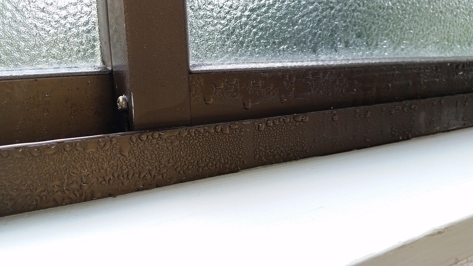 窓パッキンでカビキラーを正しく使用する方法
